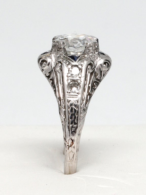 Art Deco Platinum Diamond and Sapphire Solitaire Ring, circa 1920s In Excellent Condition For Sale In West Hollywood, CA