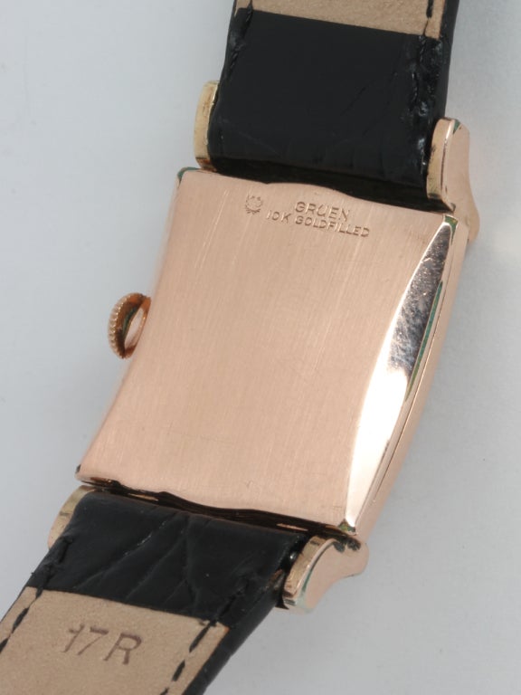 Women's or Men's Gruen Rose Gilt Metal Veri-Thin Rectangular Wristwatch circa 1940s