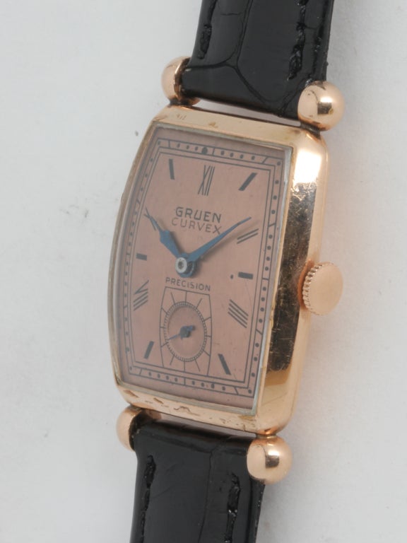 Women's or Men's Gruen Rose Gold Curvex Wristwatch circa 1940s