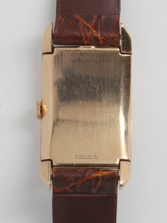 Women's or Men's Gruen Rose Gold Curvex Wristwatch circa 1940s