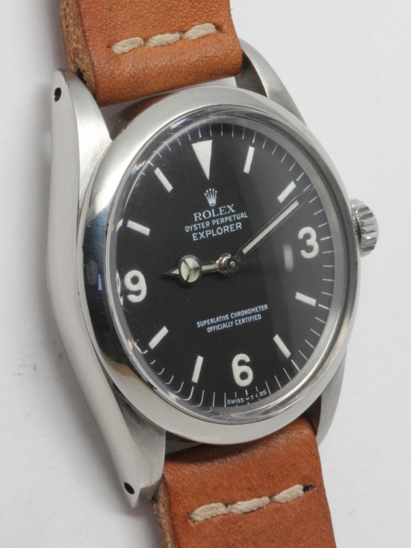 Rolex stainless steel Explorer wristwatch, Ref. 1016, R serial number, circa 1988, with hack feature. Very pleasing original matte black dial with light ivory-colored luminous indexes and matching hands. Calibre 1570 movement with sweep seconds.