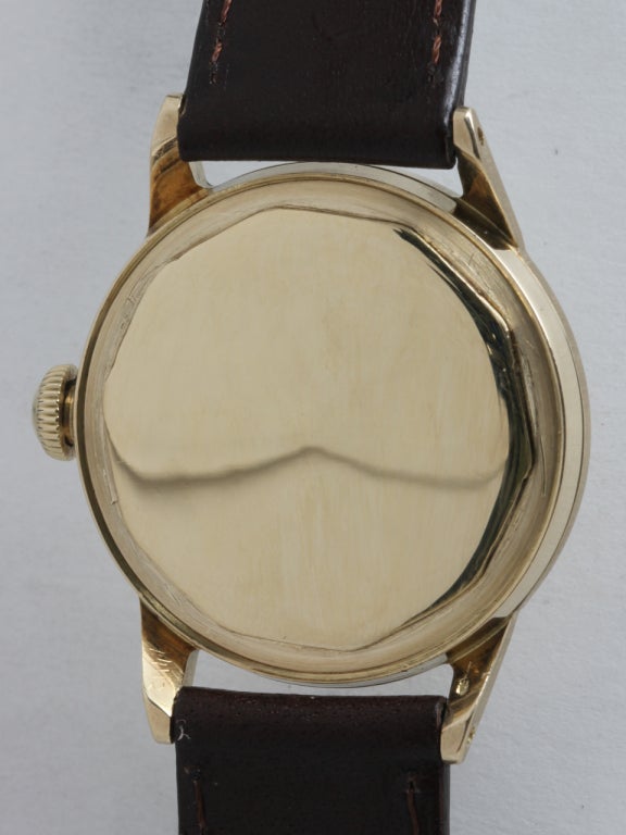 Women's or Men's Movado Yellow Gold Wristwatch circa 1940s For Sale