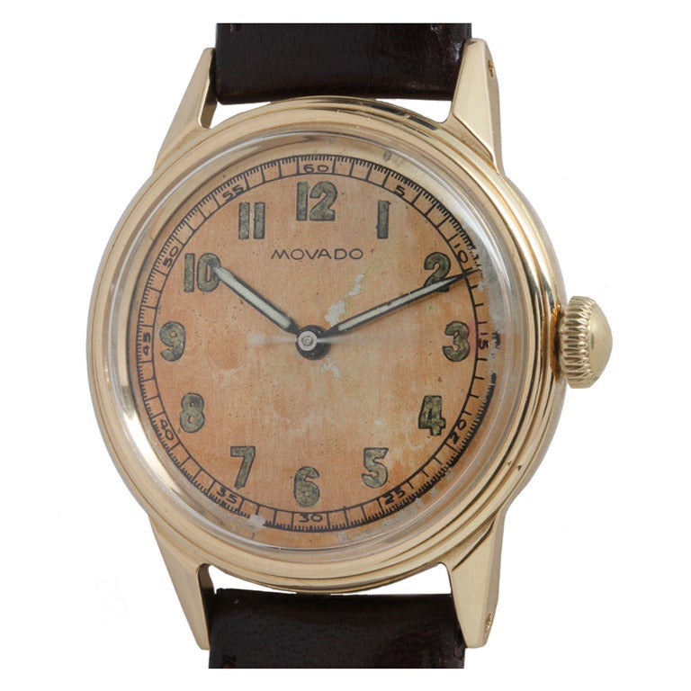 Movado Yellow Gold Wristwatch circa 1940s For Sale