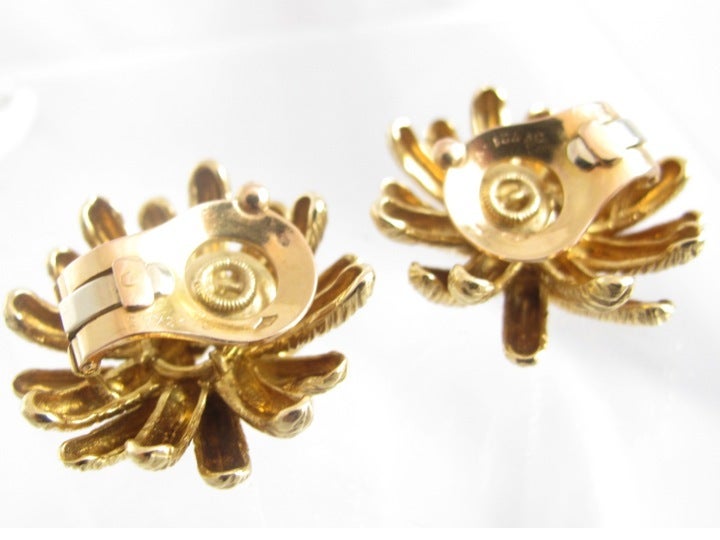 Women's Van Cleef and Arpels  Gold Earrings For Sale