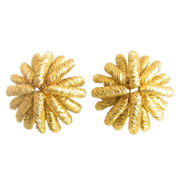 Van Cleef and Arpels  Gold Earrings For Sale