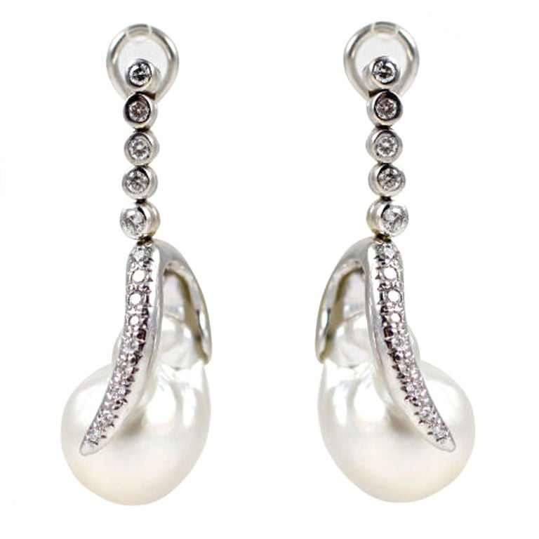 Baroque Pearl Drop Earring For Sale