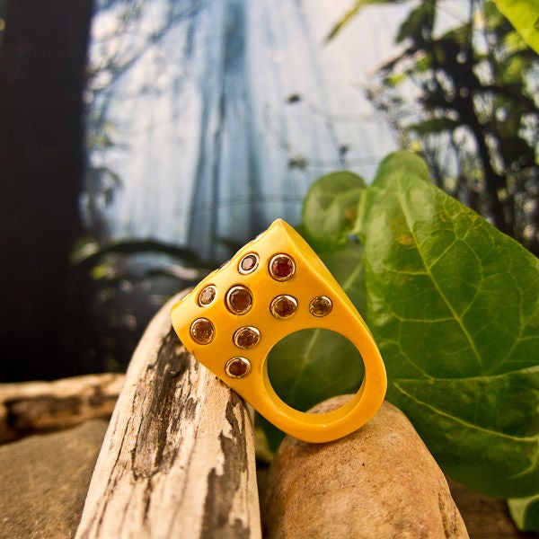 Yellow Bakelite and Sapphire Ring