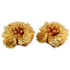 Van Cleef and Arpels French 18K Gold clip Earrings