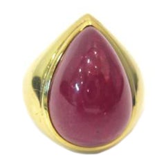 Vintage Unique Gold and Cabochon Burma Ruby Ring