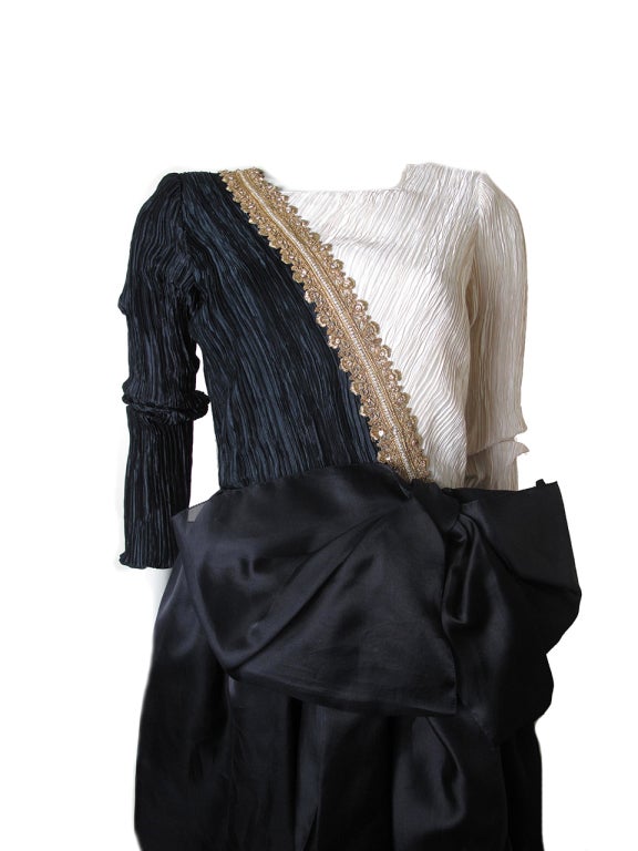 Mary McFadden silk and taffeta ivory, black and gold gown. 34