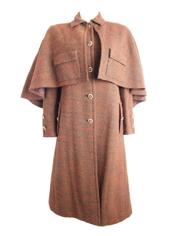 1960s Chanel couture rust color, green, mustard and brown tweed coat. Two side pockets, 