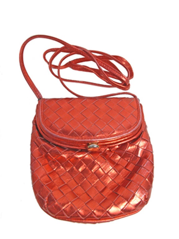 Bottega Veneta red metallic woven leather purse. Condition: good vintage condition. 5