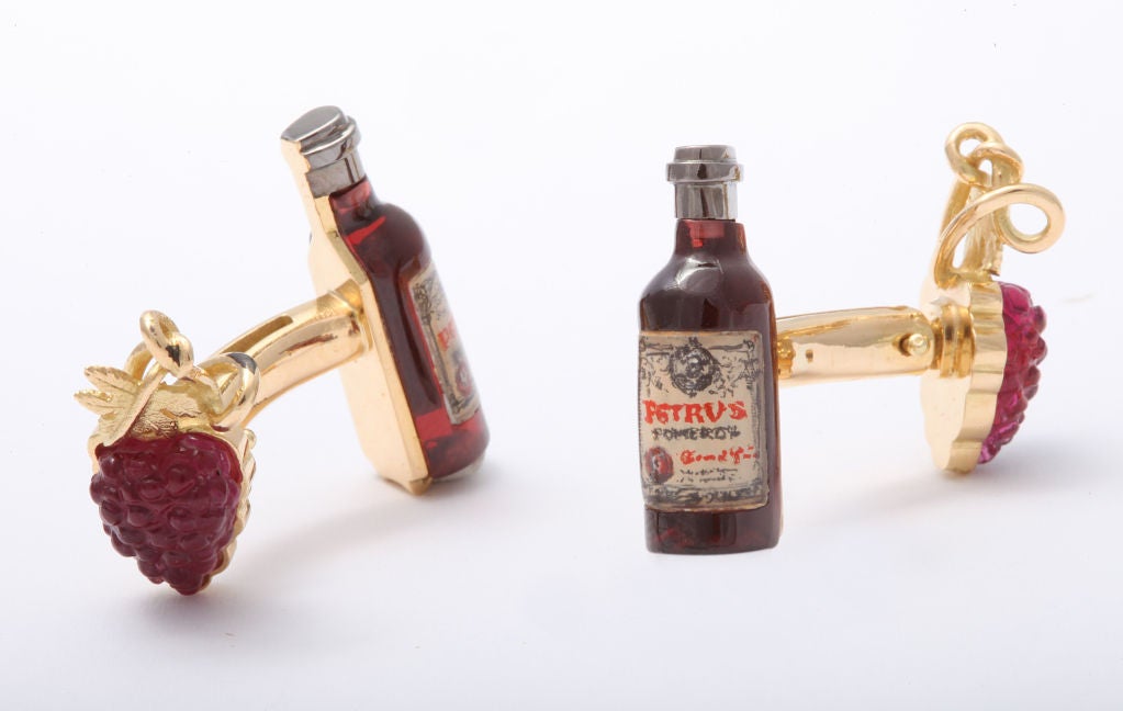 For the true connoisseur of fine wines, these are the finest wine themed cufflinks.  The work involved in creating these cufflinks is as painstaking, and nearly as time consuming, as the vintage wine which is represented.  The bottle is carved from