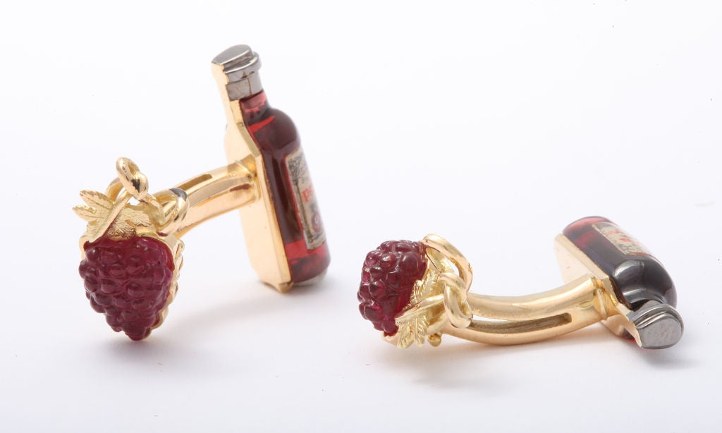 Michael Kanners Red Wine Cufflinks In New Condition In Bal Harbour, FL