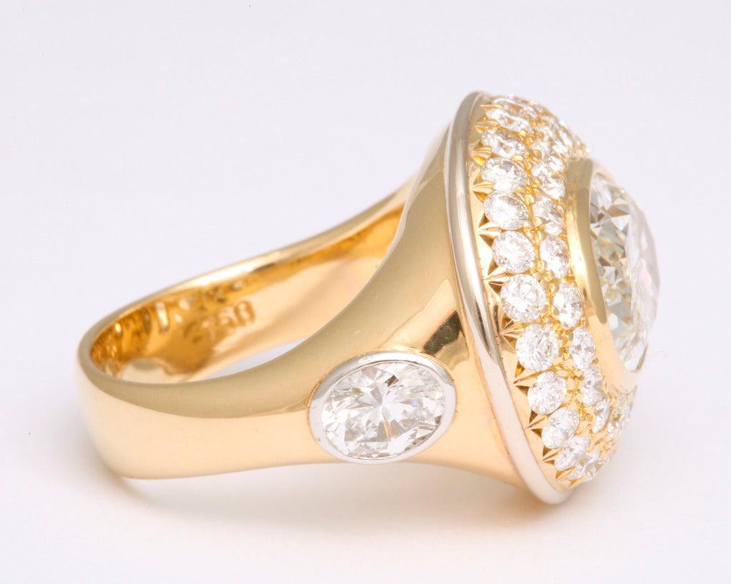 Women's Bold Oval Diamond Gold Ring For Sale