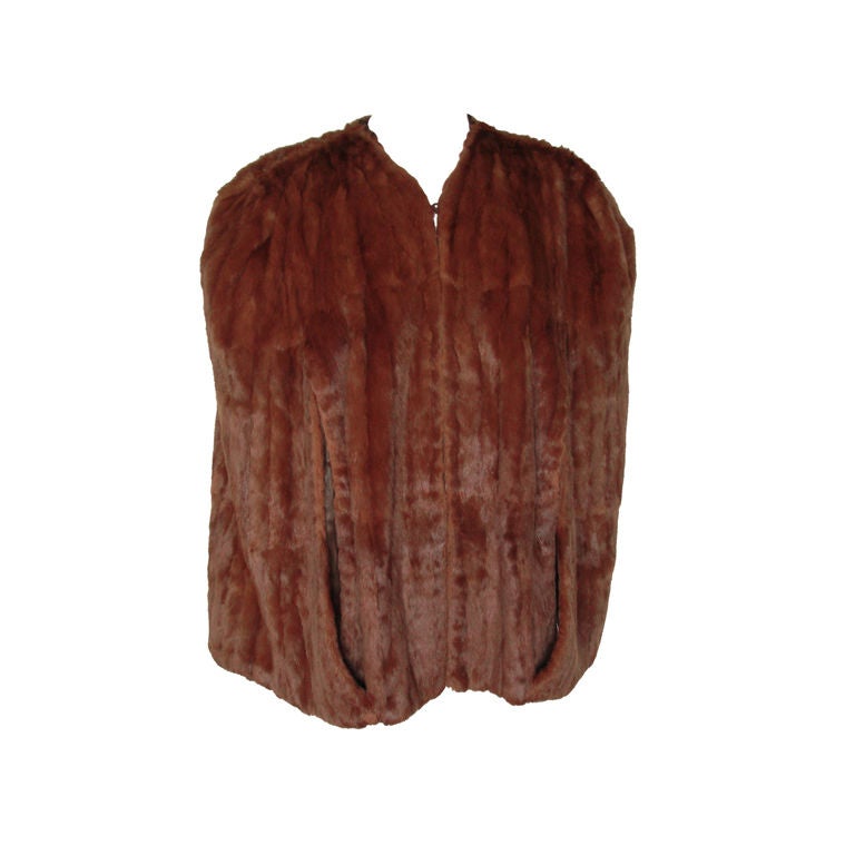1940s Red Squirrel Fur Cape For Sale
