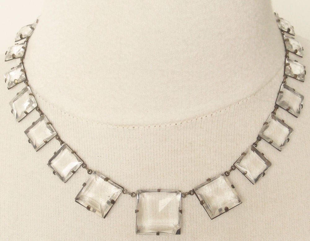 c. 1940 Graduated Glass Necklace