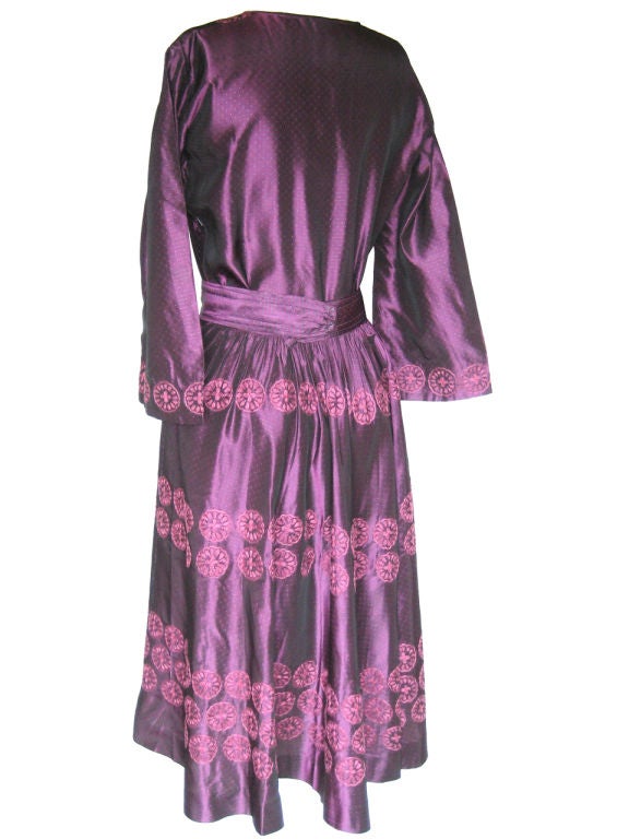 Women's 1950s Changeant Silk Dress w/ Ethnic Embroidery & Sheer Wrap For Sale