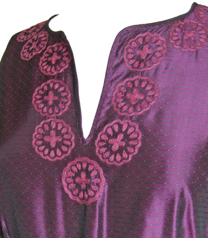 1950s Changeant Silk Dress w/ Ethnic Embroidery & Sheer Wrap For Sale 1