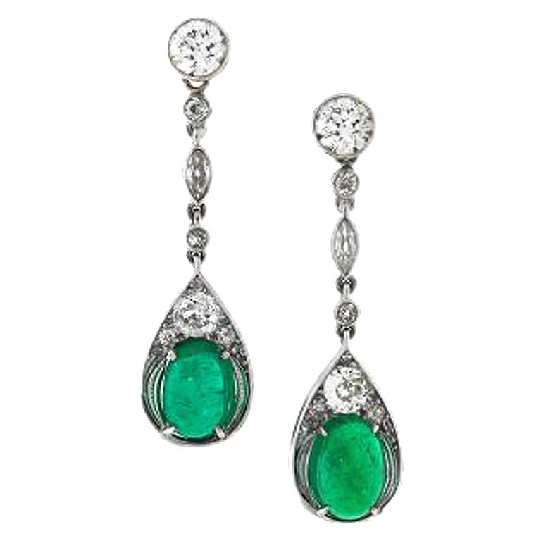 French Art Deco Diamond, Emerald and Platinum Earrings For Sale at 1stDibs