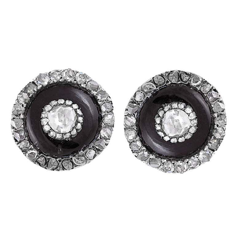 Onyx stud earrings Outlet