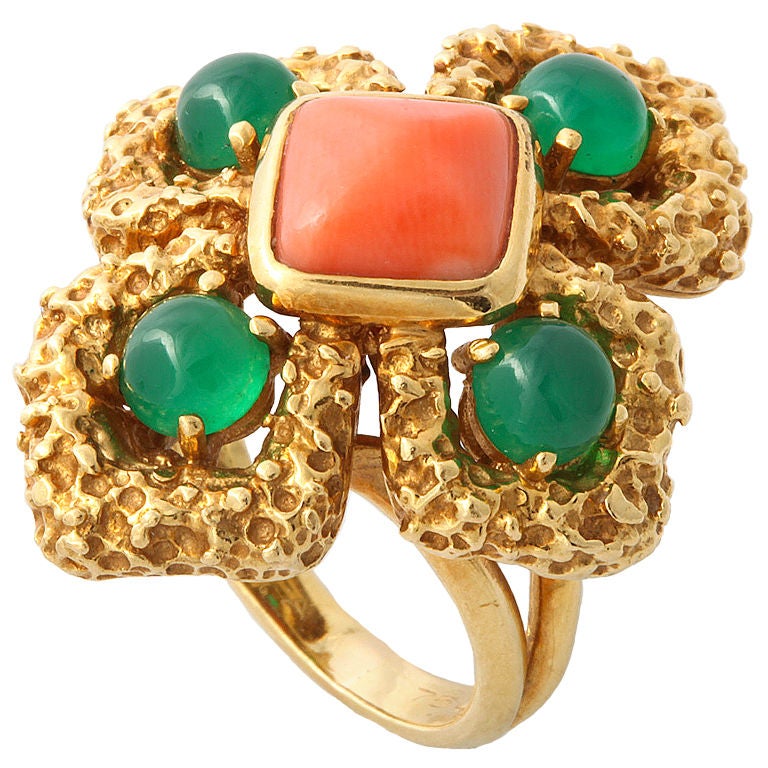 VAN CLEEF & ARPELS PARIS Coral Chrysoprase Gold Ring For Sale