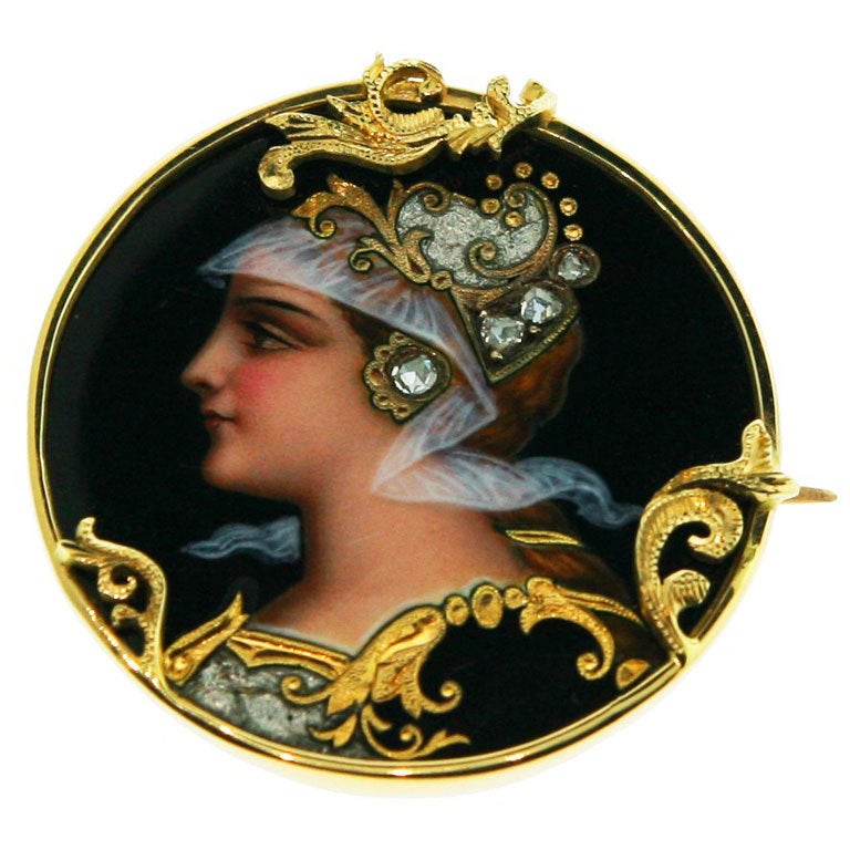 Art Nouveau Portrait Pin For Sale