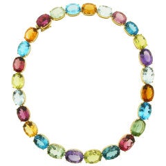 Collier de pierres précieuses