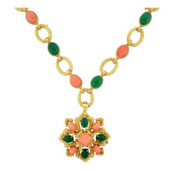 VAN CLEEF AND ARPELS Pendant and Chain