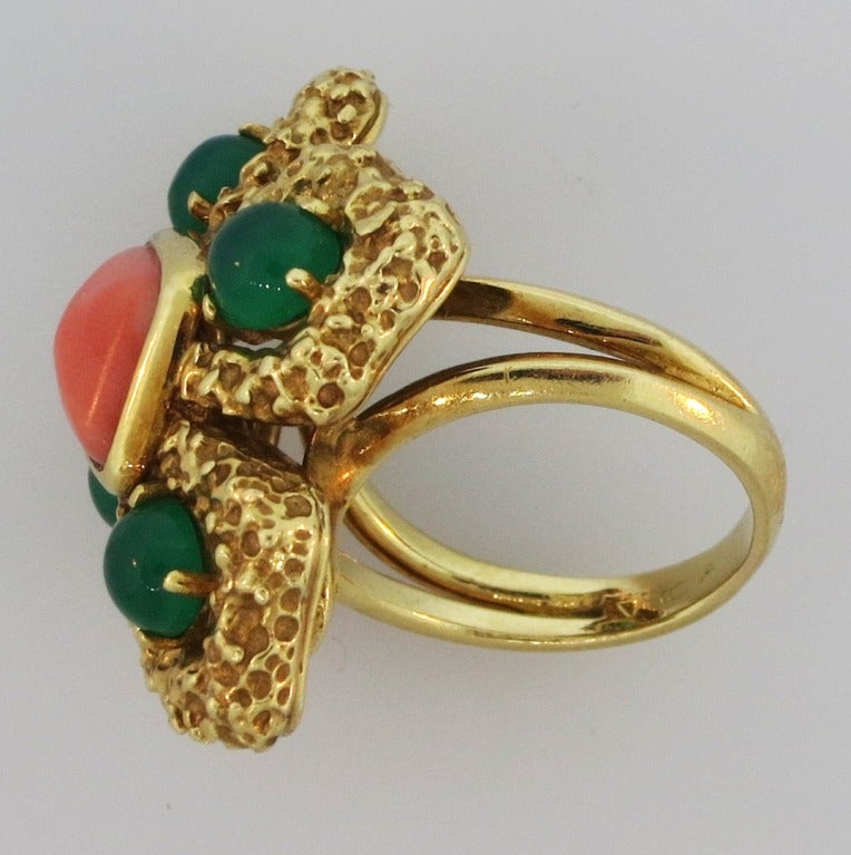 VAN CLEEF & ARPELS Coral and Chrysoprase Ring