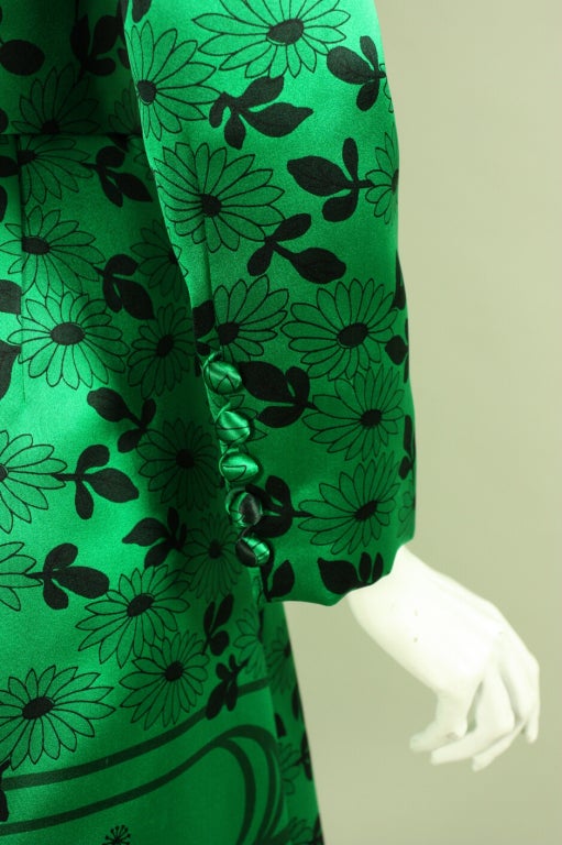 Hanae Mori Couture Emerald Green Satin Gown and Cape 5