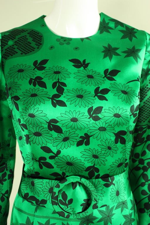 Hanae Mori Couture Emerald Green Satin Gown and Cape 4
