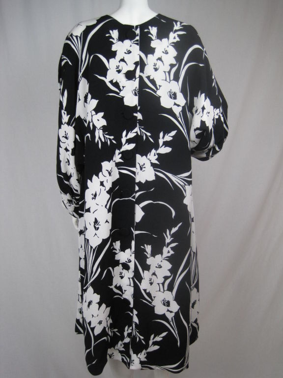 1980's Graphic Floral Dress or Coat For Sale 1