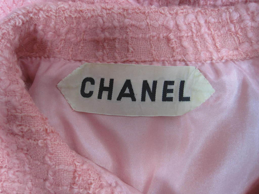 1960's Chanel Couture Numbered Pink Wool Boucle Skirt Suit 4