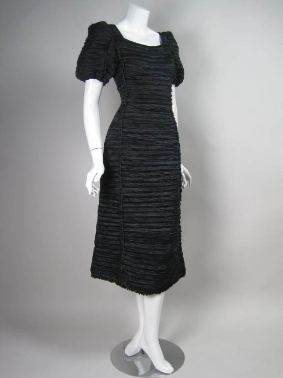 Mary McFadden Black Pleated Cocktail Dress In Excellent Condition For Sale In Los Angeles, CA