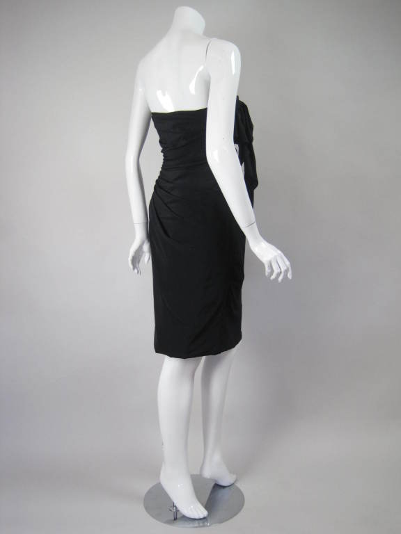 1980's Ungaro Strapless Silk Dupioni Cocktail Dress In Excellent Condition For Sale In Los Angeles, CA