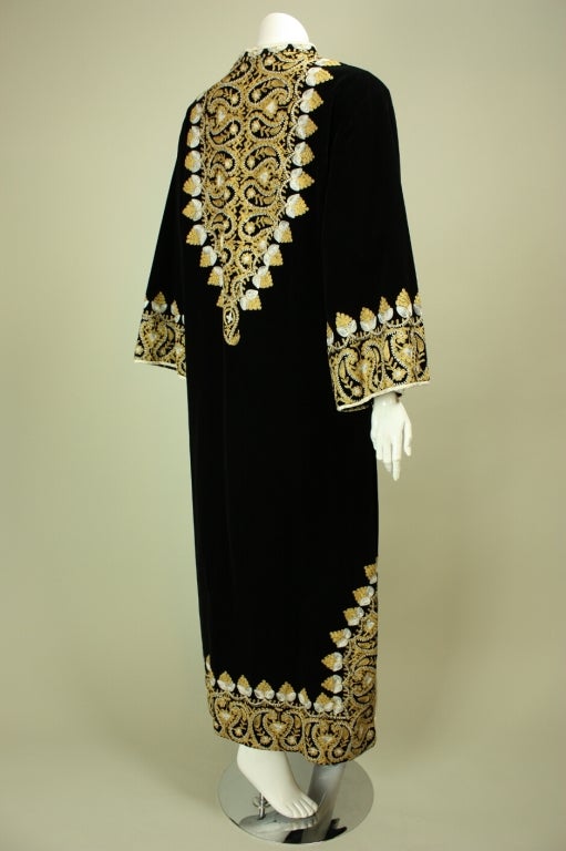 1960's Moroccan Embroidered Caftan In Excellent Condition In Los Angeles, CA