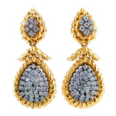 Glamorous Gold 
Diamond Pendant Earrings
