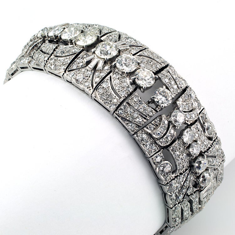 Exquisite Wide Art Deco Diamond Bracelet In Excellent Condition In Los Angeles, CA