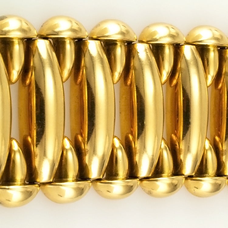 Fabulous Chunky Retro Gold Bracelet In Excellent Condition In Los Angeles, CA