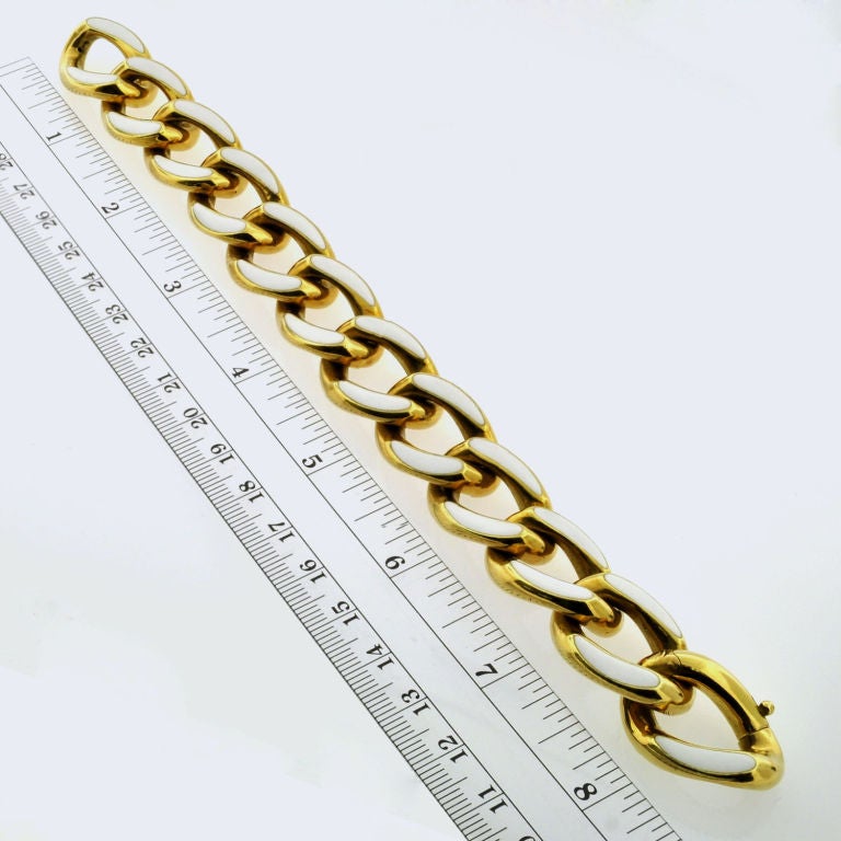 White Enamel Link Bracelet In Excellent Condition In Los Angeles, CA
