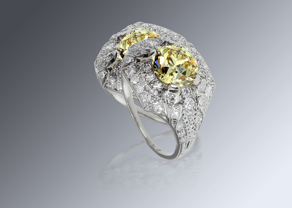 1.77 Carats Fancy Yellow Diamond Art Deco Ring In Excellent Condition In Los Angeles, CA