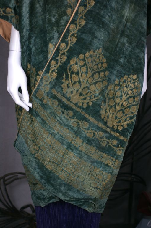 Mariano Fortuny Green Stencilled Velvet Long Coat For Sale 2