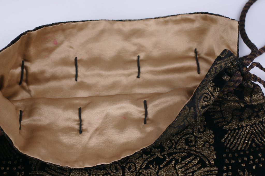 Women's Mariano Fortuny Rare Black Stencilled Velvet Drawstring Bag For Sale