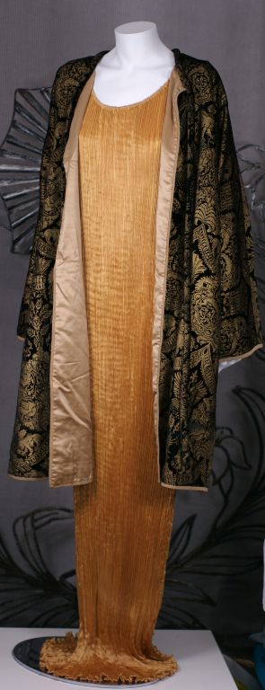 Mariano Fortuny Black  Stencilled Velvet Long Coat For Sale 5