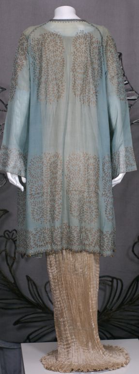 Gris Mariano Fortuny - Aquamarine Gauze Stencilled  Manteau manteau en vente