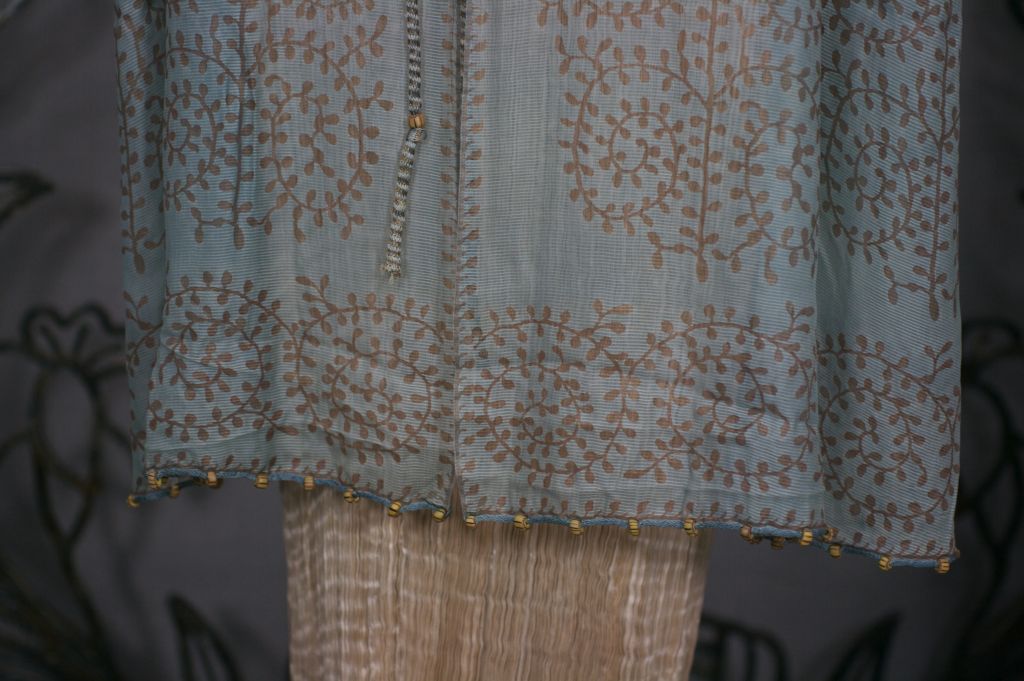 Mariano Fortuny - Aquamarine Gauze Stencilled  Manteau manteau en vente 2