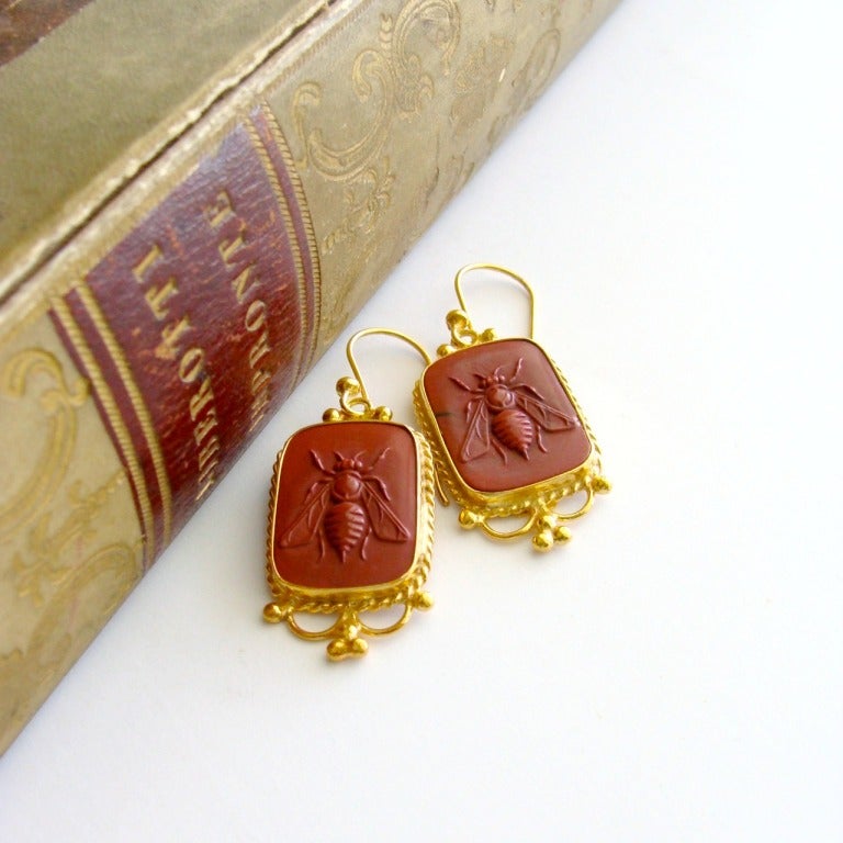 Intaglio Bee Earrings - Allegra Earrings