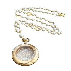 Sailor's Valentine Taschenuhr Zuchtperlen-Halskette aus Quatrefoil mit Perlen simuliert