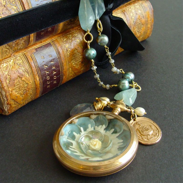 Antigua - Sailor’s Valentine Pendant with Aquamarine Nuggets